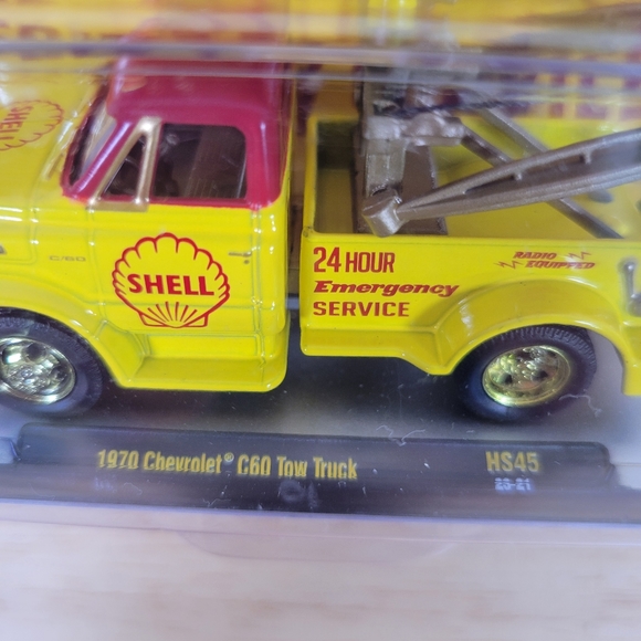 M2 Diecast 1970 Tow Truck Chase Shell Gas 1 of 650 - Picture 3 of 10